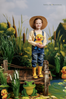 Spring photographic background with a frog t_4616 - 9