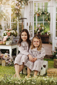 Spring photographic background with greenhouse t_4690 - 6