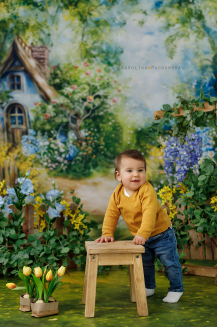 Tło fotograficzne materiałowe z kategorii Wielkanoc, Zdjęcie dziecka